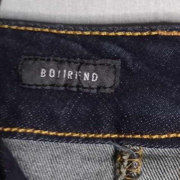 Torrid Premium Boyfriend Crop Frayed Hem Women's Dark Wash Jeans Size 26 NWT - Picture 7 of 11